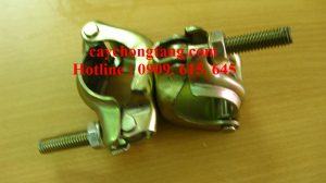 cùm giàn giáo xoay